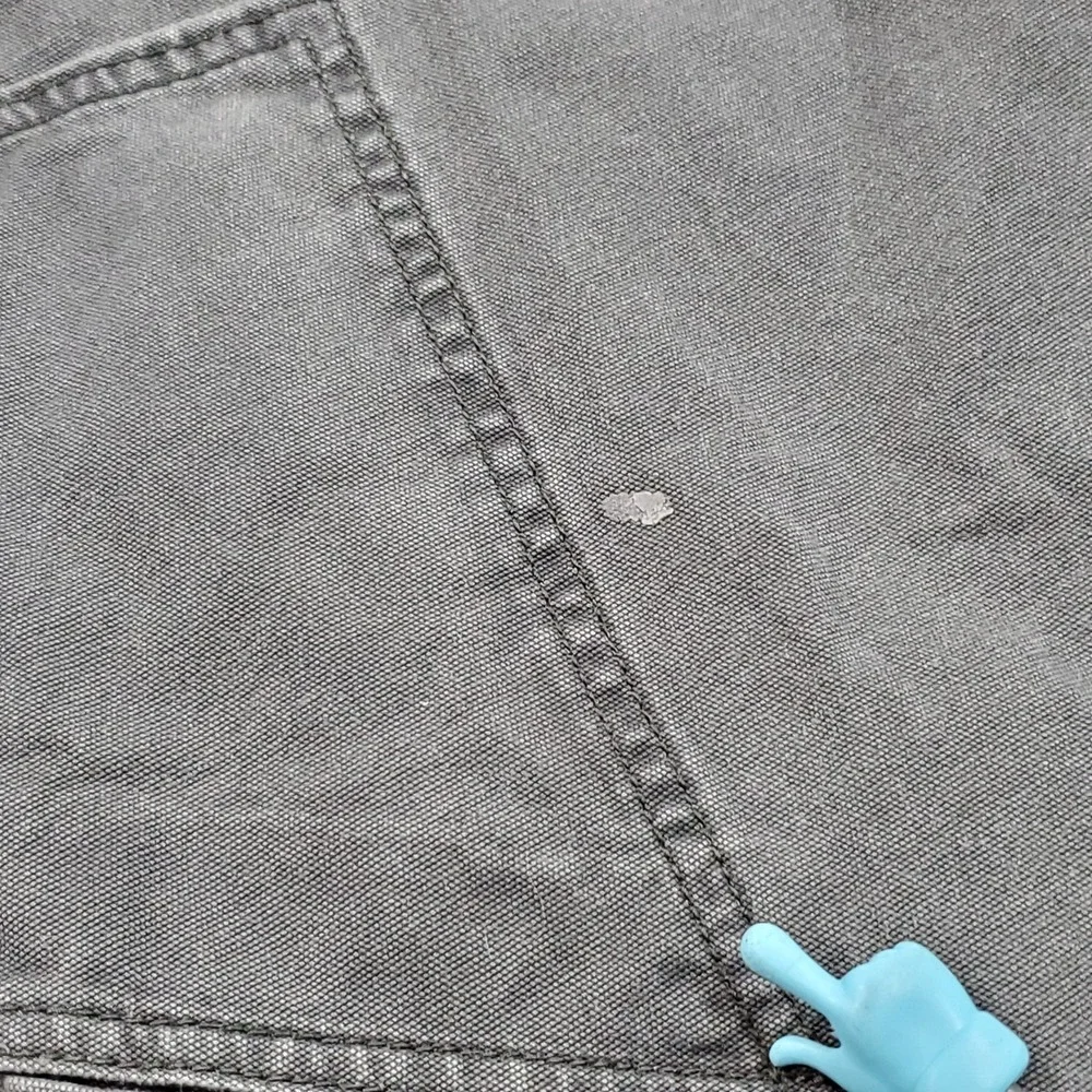 Carhartt ***stains item